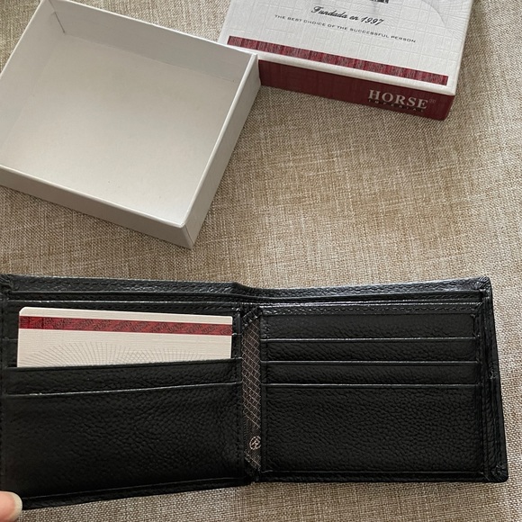 Brand New in box Men’s Wallet - Picture 3 of 6